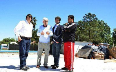 El intendente Andreotti supervis� las piletas de los tres polideportivos