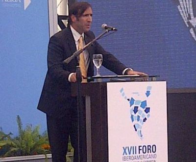 Lorenzino quiere un mercado de capitales que sirva a la producci�n