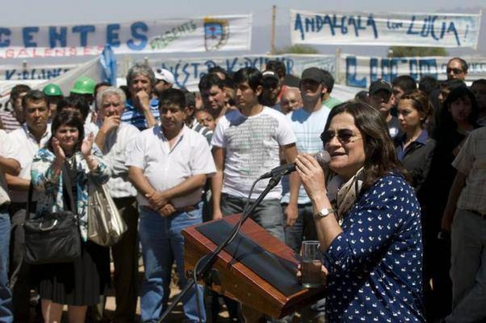 Discurso completo de la Gobernadora en Andalgal�