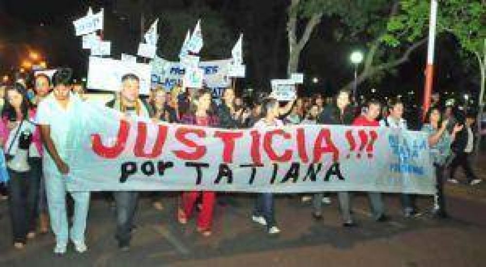 En silencio y con velas