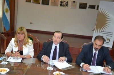 Reeligen al Rector Del Valle en la presidencia de UNNETEC INNOVAR