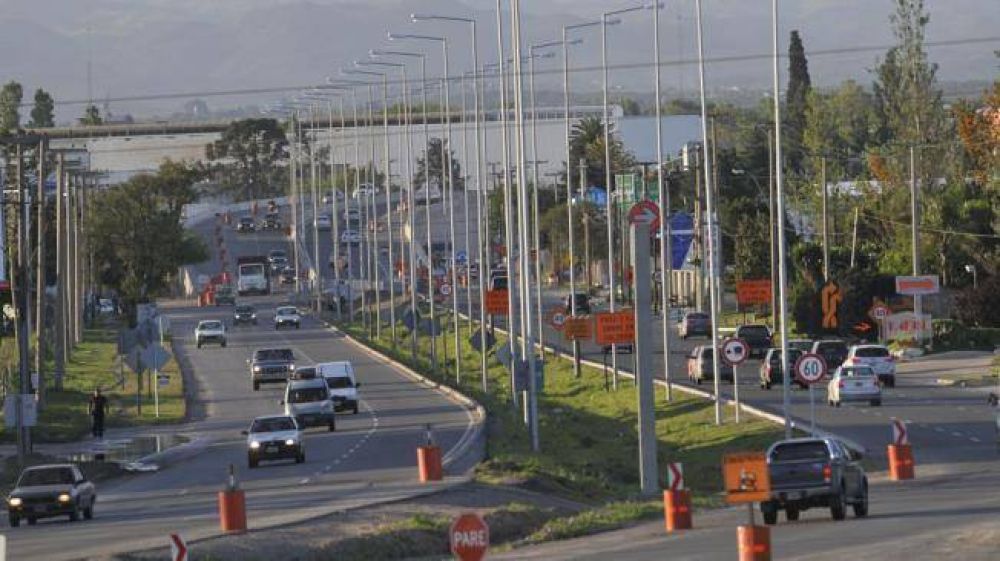 Hoy inauguran obras en avenida y autov�a