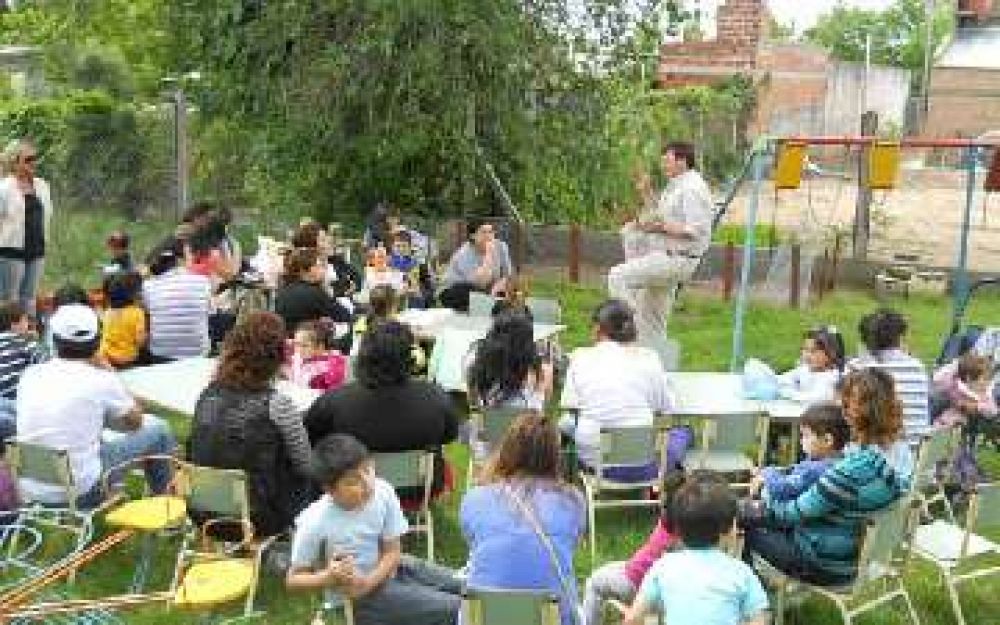 Actividades sobre alimentaci�n saludable en sedes educativas y barriales