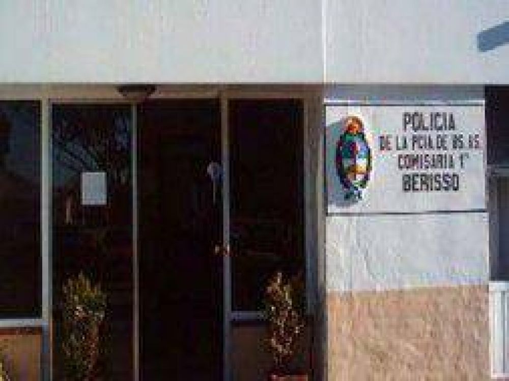 Separaron a polic�as de Berisso acusados de torturas contra miembro de la Comisi�n por la Memoria