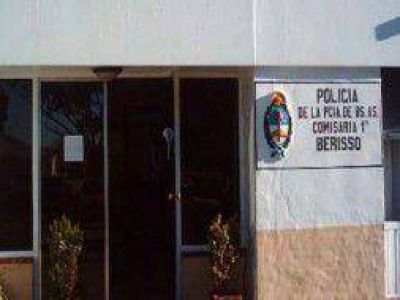 Separaron a polic�as de Berisso acusados de torturas contra miembro de la Comisi�n por la Memoria