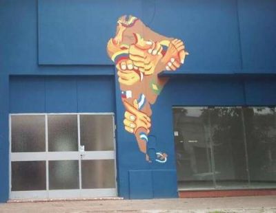 SE INAUGURA EN AZUL EL �CENTRO CULTURAL DE LOS PUEBLOS LIBRES�