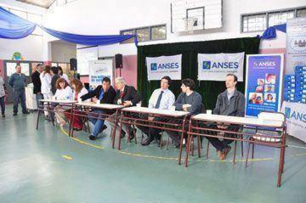 Contin�a la entrega de netbook en R�o Gallegos