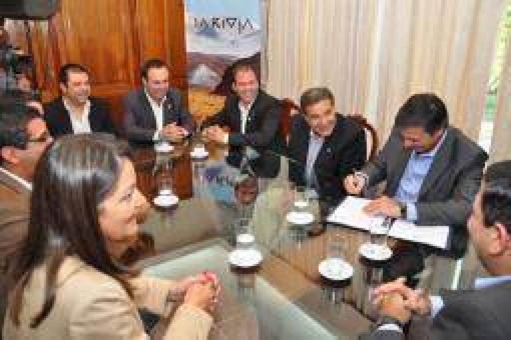 La Rioja se sum� a la regi�n Norte de turismo