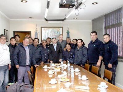 FLORENCIO VARELA: Pereyra se reuni� con trabajadores municipales