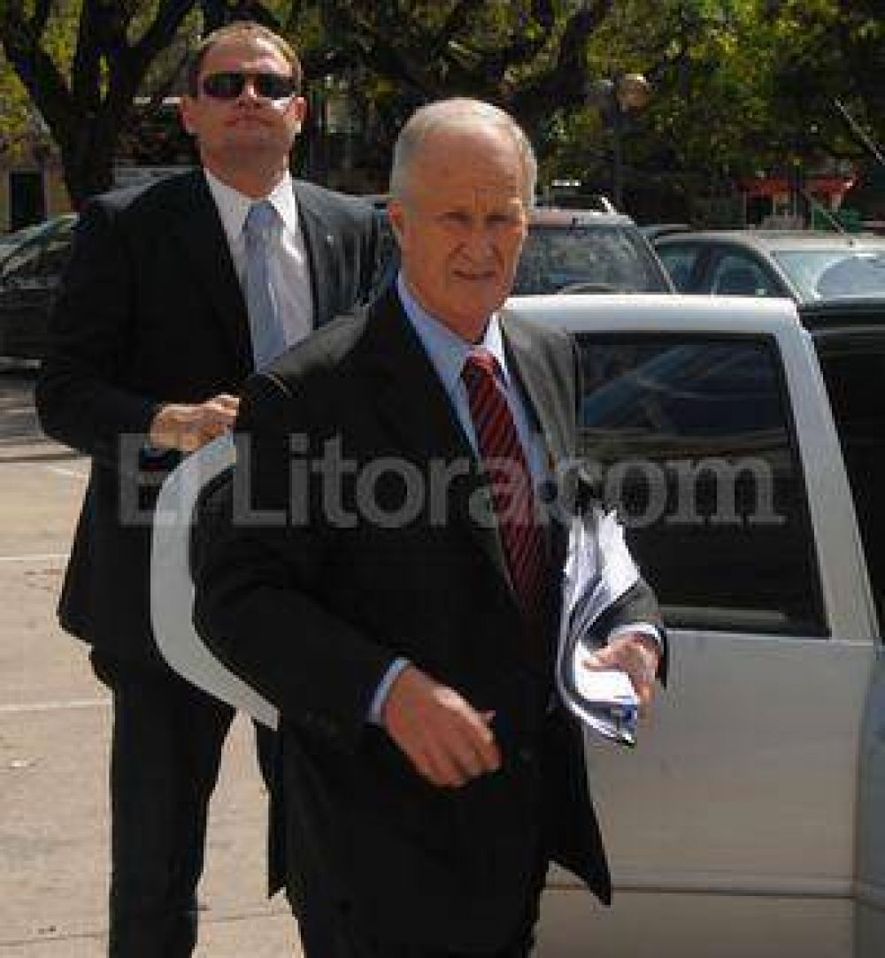 Piden m�s cambios en la polic�a