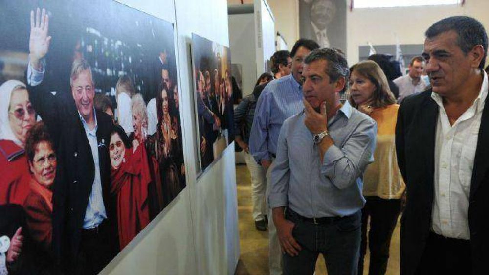Qued� inaugurada en la Sala Mayo la muestra N�stor por Todos