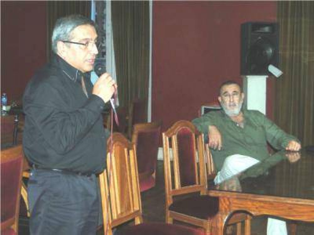 El sistema de transporte de pasajeros de Villa Mar�a fue presentado en Jun�n
