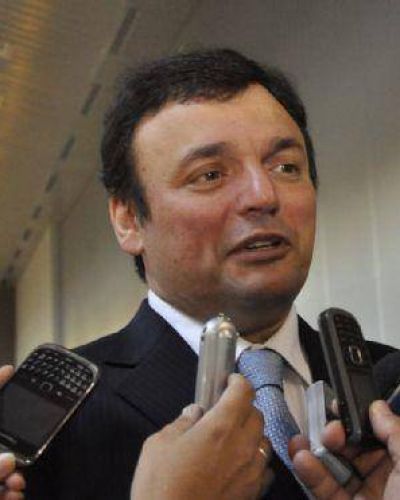 Equilibrio fiscal e inversi�n son las metas para el 2013