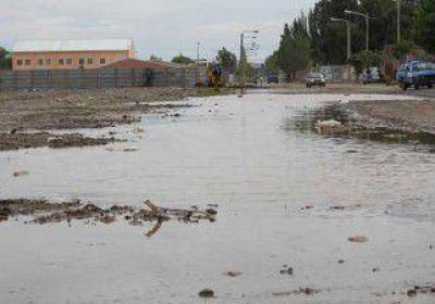 Por una mala maniobra, gran parte de la ciudad se qued� sin agua