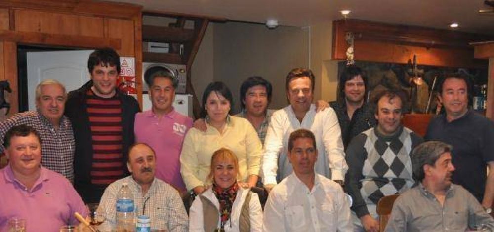  El MPF reuni� a sus autoridades partidarias para sellar la unidad