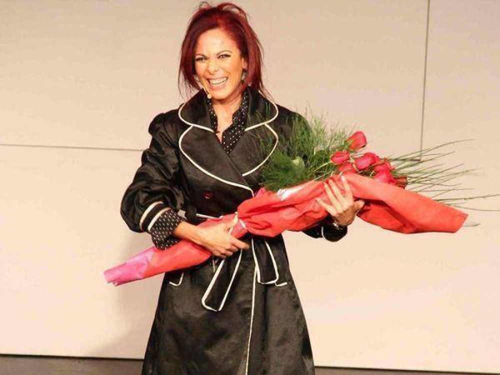  Iliana Calabr� es candidata a diputada en Italia