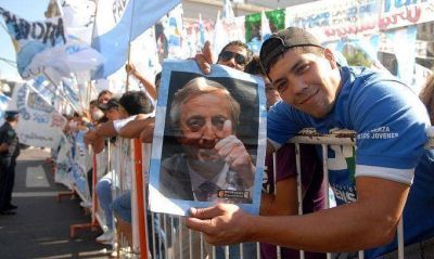 Jornada militante en todo el pa�s por el segundo aniversario de la muerte de N�stor Kirchner