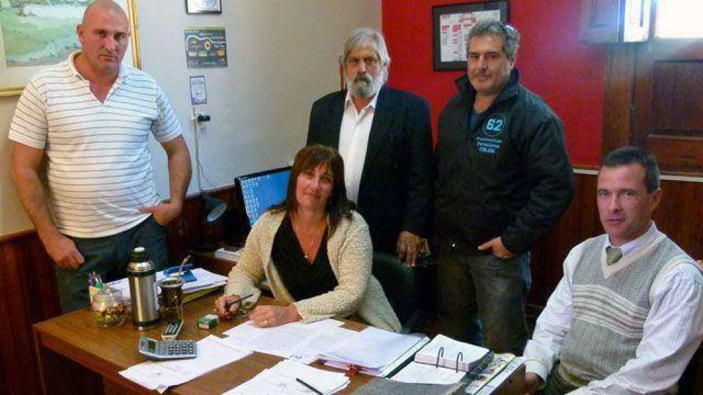 Col�n: acuerdan aumentos para trabajadores municipales