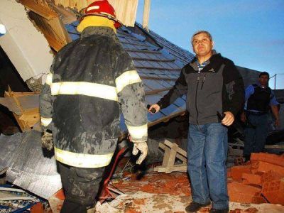 Jorge Sapag, sobre el derrumbe: 'Es una tragedia tremenda que enluta al pa�s'