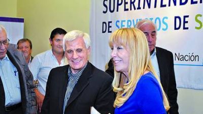 El Gobierno retiene 14 mil millones de pesos de las obras sociales