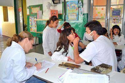 Desarrollan un programa de salud bucal en escuelas