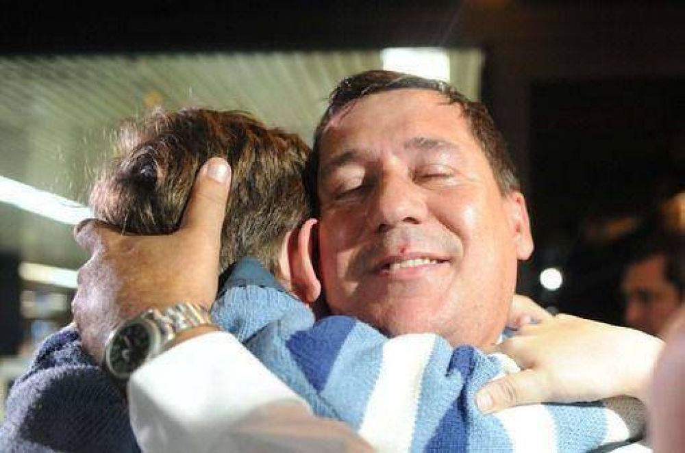 El misionero Rub�n Orestes conf�a que "en diciembre" se va a recuperar a la Fragata Libertad