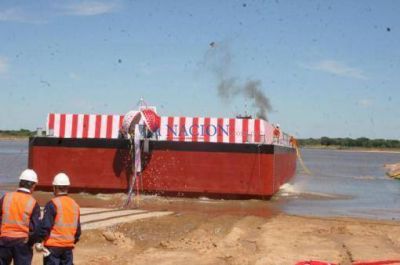 Firma japonesa puso a flote barcaza made in Paraguay