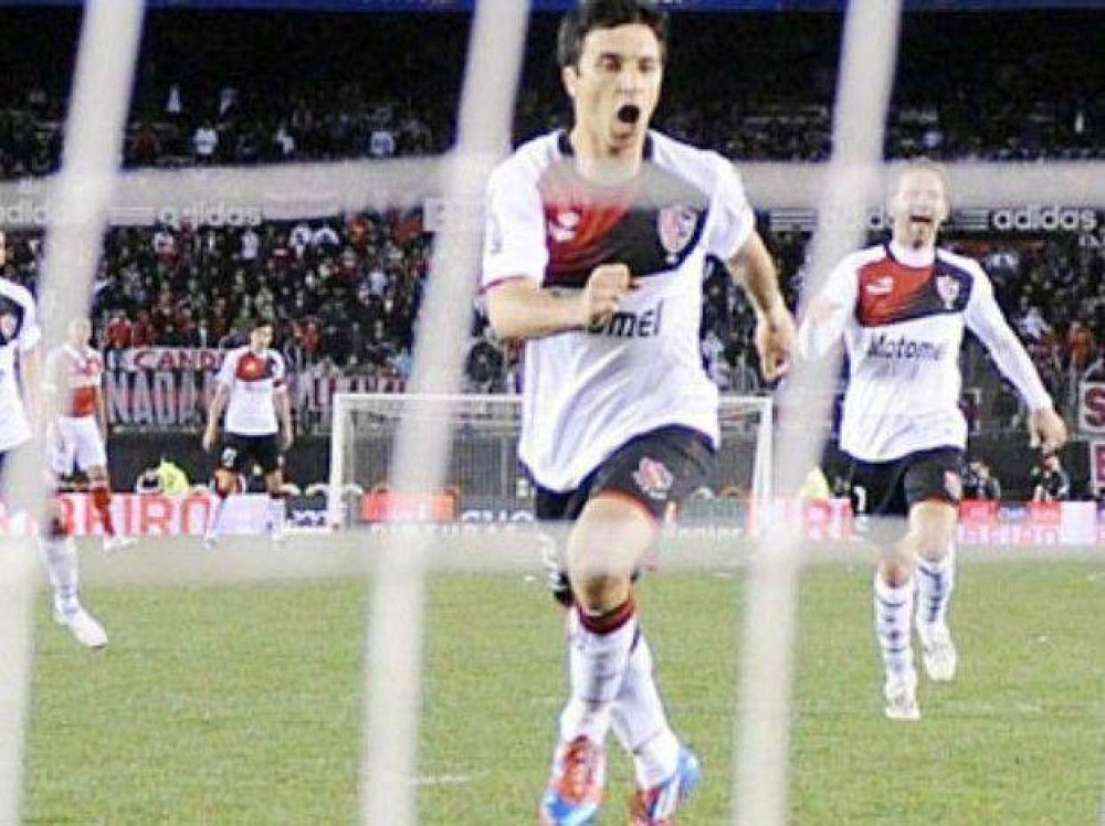 Newell's recibe al inc�modo Arsenal con el objetivo de consolidarse como �nico puntero