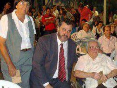 Leandro N. Alem: Intendente Conocchiari anunci� aumento de sueldo para municipales