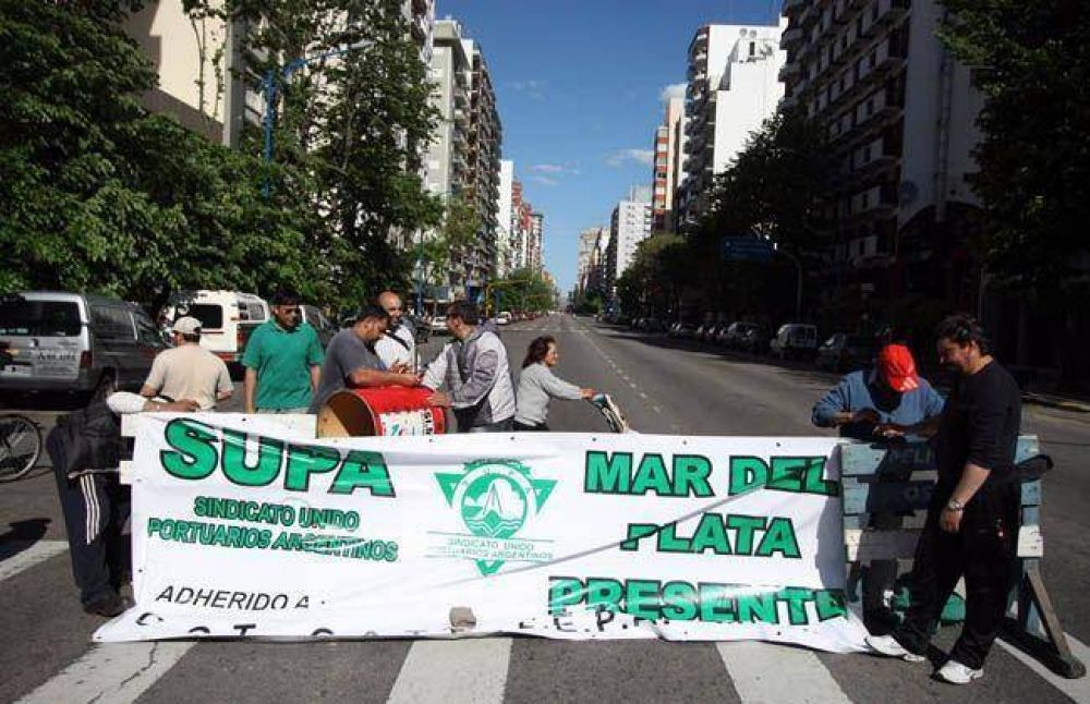 Estibadores protestaron contra las aseguradoras