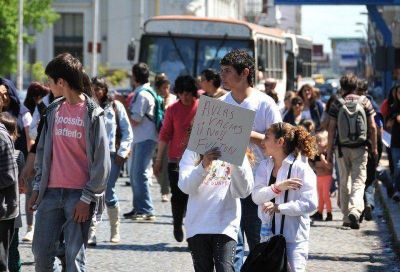 Padres de alumnos rurales se movilizaron, no encontraron soluci�n y planean corte de ruta
