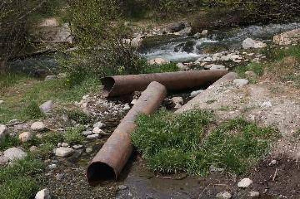 Riesgo ambiental en toma de agua de Bariloche