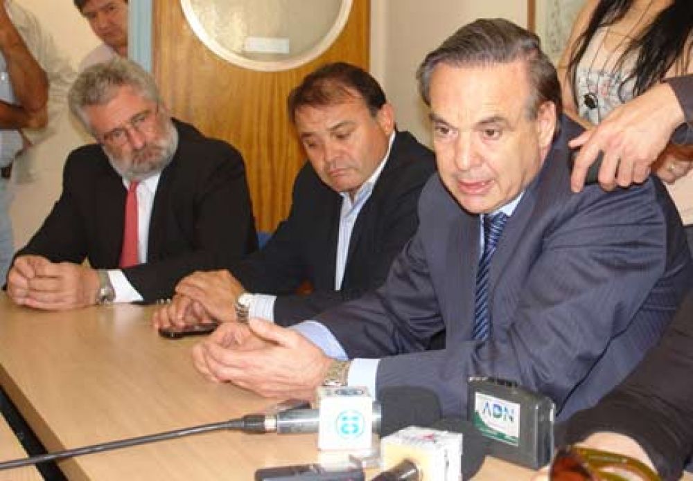 Pichetto inst� a �dejar de lado rencores, bajar la soberbia, actuar con humildad�
