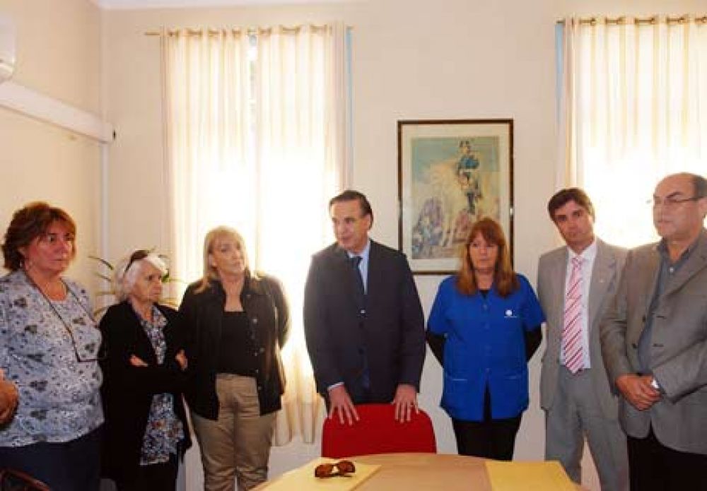 Viedma: Banco Naci�n don� $327.000 al hospital para comprar ambulancia