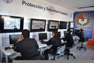 La Comisi�n de Protecci�n Ciudadana present� la nueva sala de monitoreo de video vigilancia 