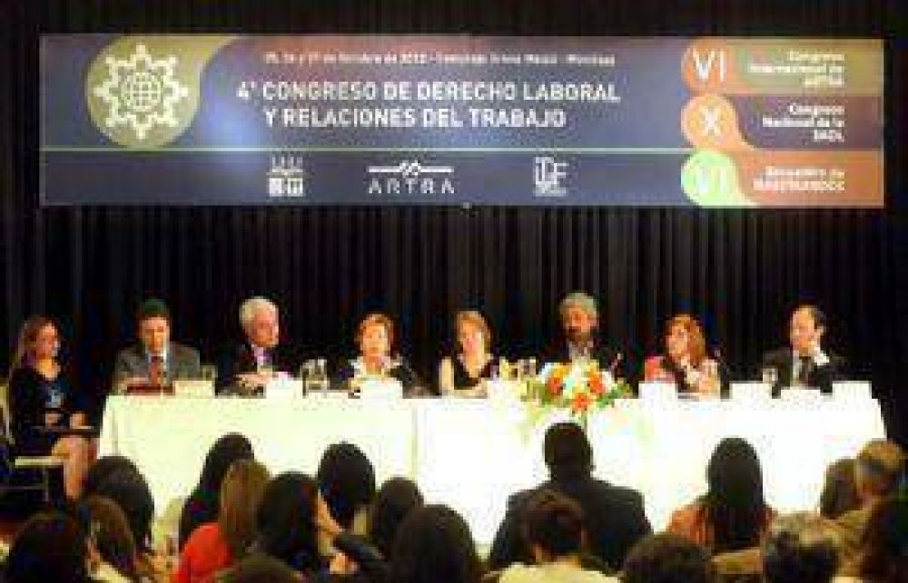300 congresos eligieron a Mendoza
