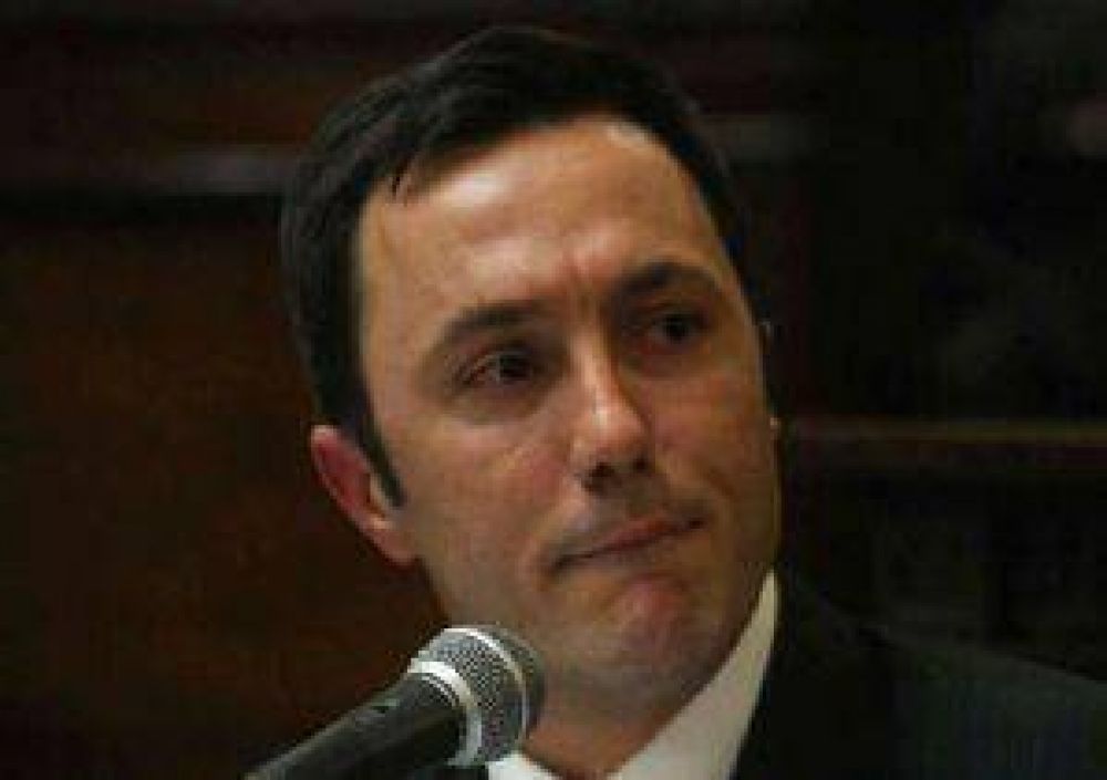 Polic�a Judicial: Petri se anticip� al Gobierno y present� un proyecto