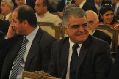 Loza dejar� el Registro Civil para asumir como legislador