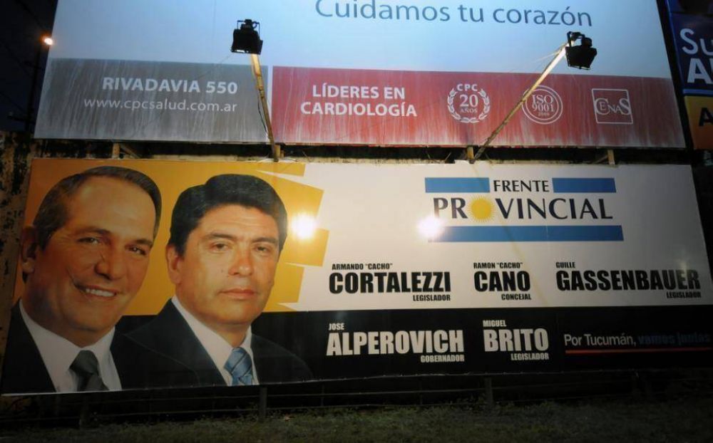 Brito se disculp� con sus electores, renunci� y prometi� volver tras la investigaci�n penal