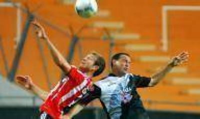 Estudiantes cay� como local ante All Boys en un mal partido