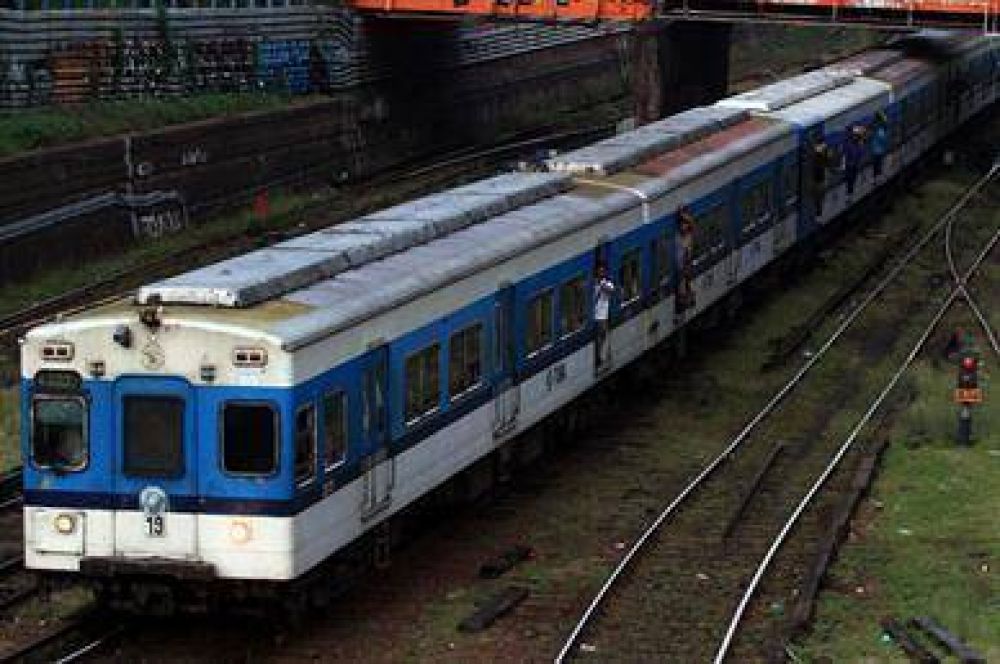 Analizan reestatizar los trenes con vistas a los comicios