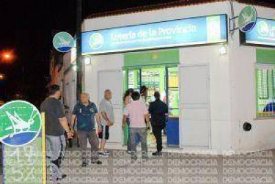 Robaron a mano armada en dos agencias de apuestas y atrapan a dos de los ladrones