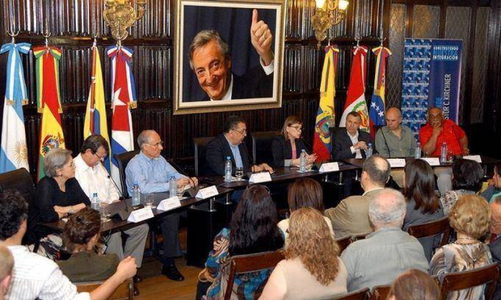 Embajadores de Patria Grande homenajearon al ex presidente