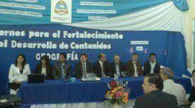 Comenz� la presentaci�n en el interior del Cuaderno de Geograf�a de Formosa