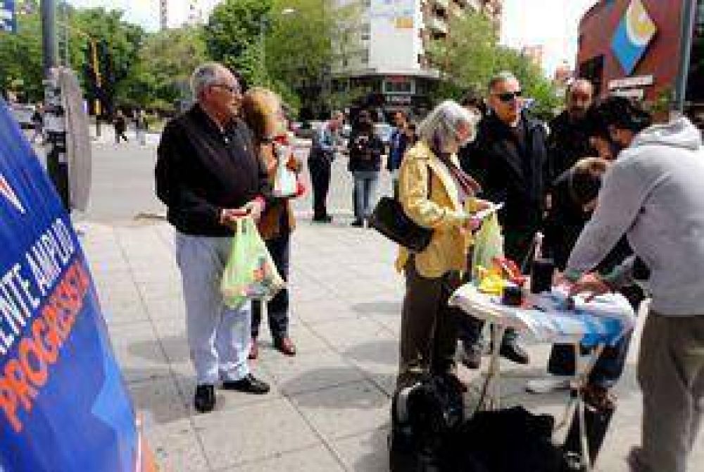 Junta de firmas contra la Re-Re