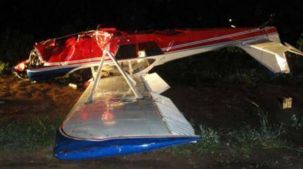 Dos personas resultaron ilesas al caerse una avioneta en R�o Cuarto