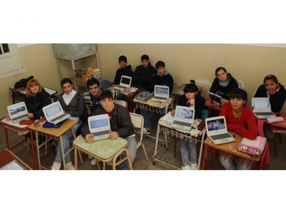 M�s de la mitad de los chicos santafesinos ya tiene su netbook