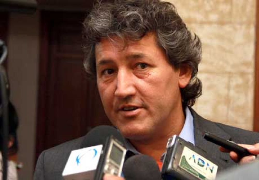 Barbeito se postula para presidir la UCR