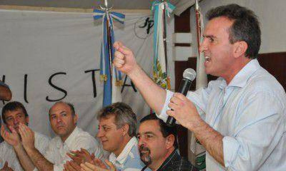 "Voy a dar la vida por esta reforma" dijo P�rez en la reuni�n del PJ