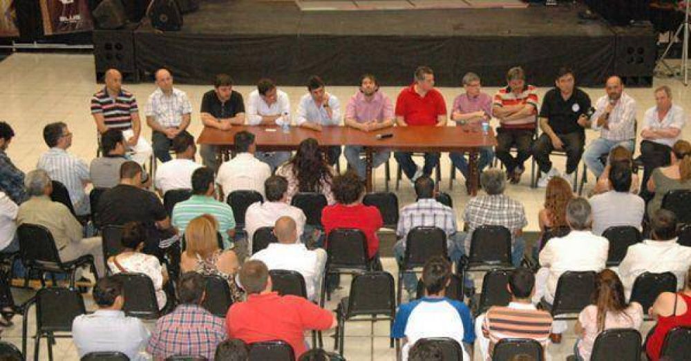 El gobierno y dirigentes justicialistas recordaron a N�stor Kirchner